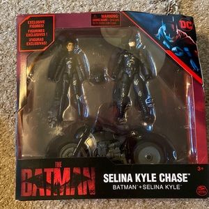 THE BATMAN SELINA KYLE CHASE( 2022 ) DC MOVIE ACTION FIGURES CYCLE SPIN MASTER
